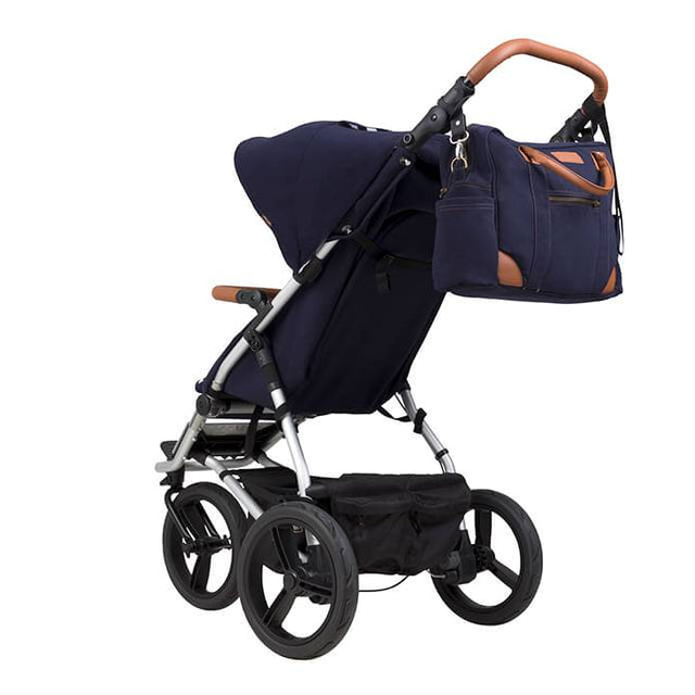 Mountain Buggy urban jungle luxury collection stroller in nautical blue and white stripe colour comes with matching nautical blue and white stripe satchel on buggy_nautical