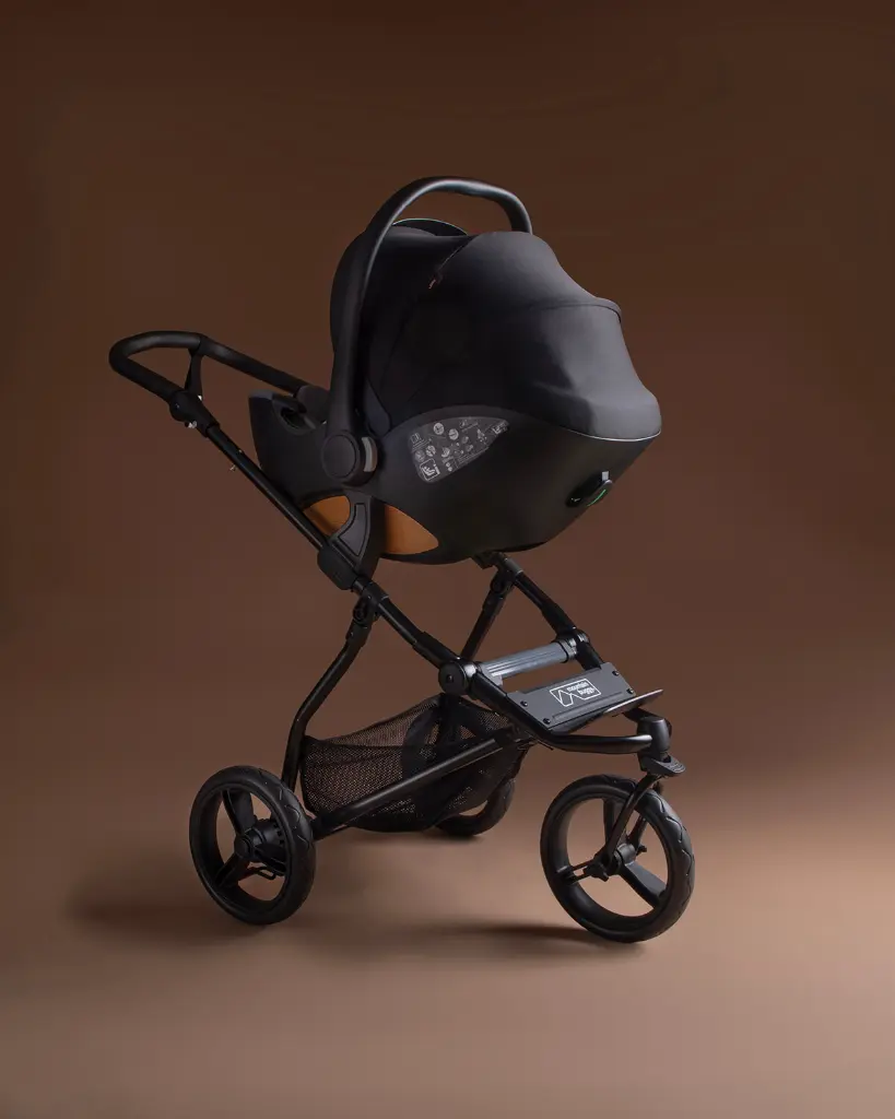 mountain-buggy-nest-car-seat-travel-system-on-Swift-buggy.webp