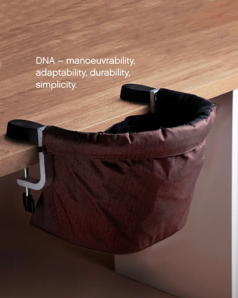 mountain-buggy-pod-highchair-detail-DNA-mustang.webp