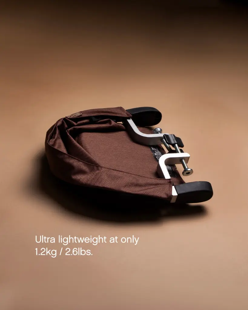 mountain-buggy-pod-highchair-detail-compact-in-bag-off-table-mustang.webp
